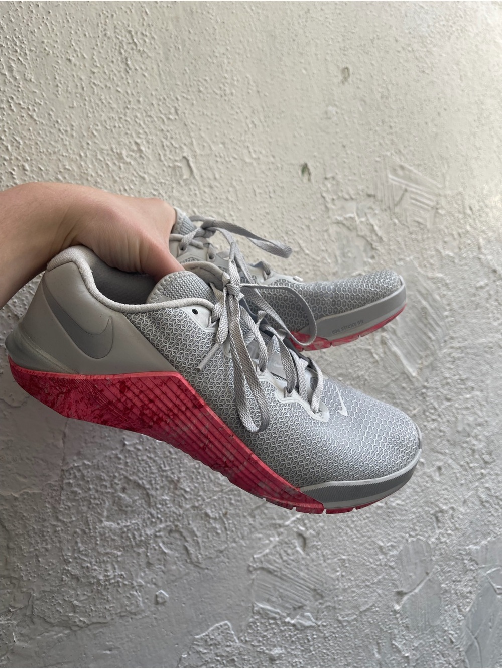Nike Women's Grey and Pink Metcon